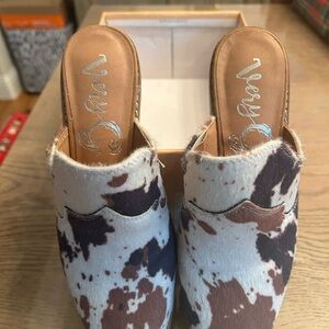 Very G Cow Print Mules - Brown and White